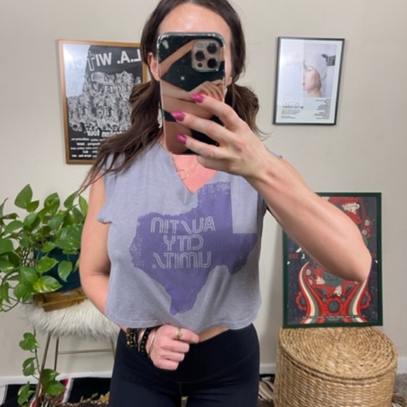 Austin City Limits • Muscle Crop Tank • Purple • M - Picture 5 of 9